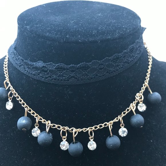 Women Necklace With Black Lace Choker Gold Tone Ch - Picture 5 of 7